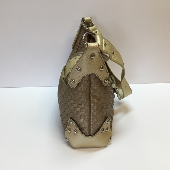 Exciting Neutral Color Bag - Picture 5 of 8